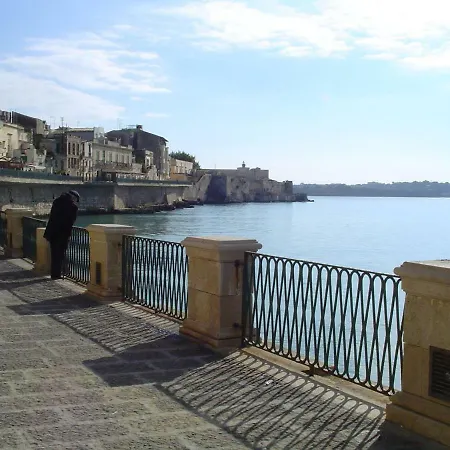 Sole D'ortigia Συρακούσες